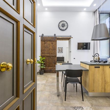 נאפולי Palazzo Mormando - Industrial Apartment מראה חיצוני תמונה
